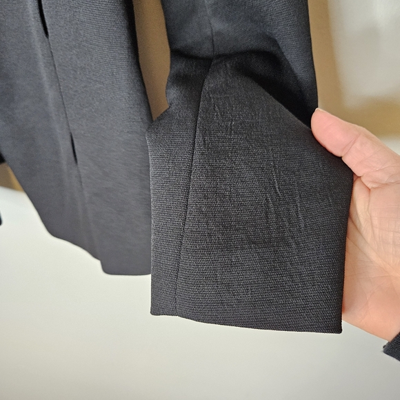Aritzia Babaton Keith Blazer Jacket Sz 2 Open Front Black Minimalist Corporate - Picture 8 of 14
